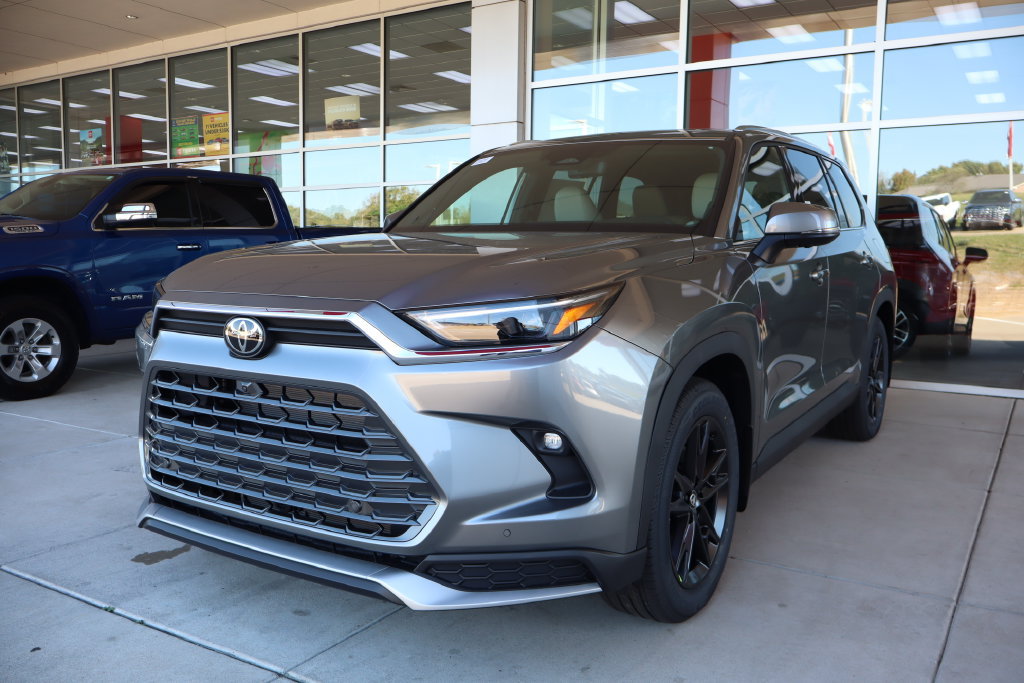 New 2026 Toyota Grand Highlander AWD Hybrid image 3