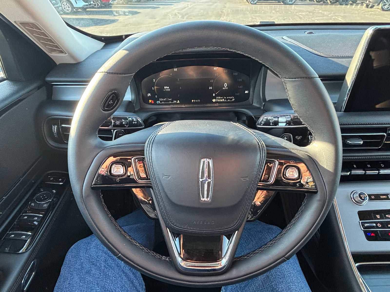 Used 2023 Lincoln Aviator AWD w/ Premium Package image 28
