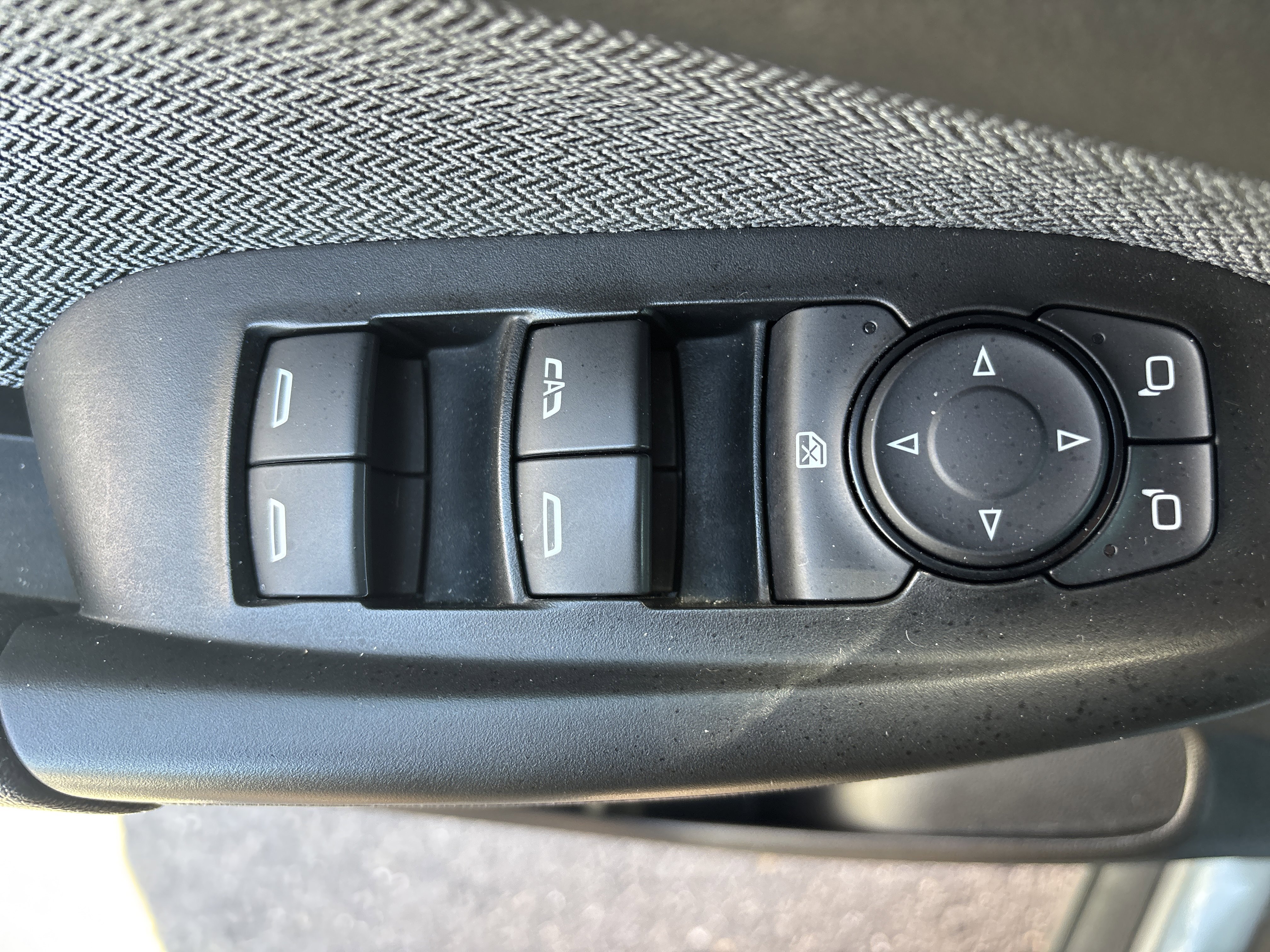 Used 2025 Chevrolet TrailBlazer LT AWD/4WD image 17