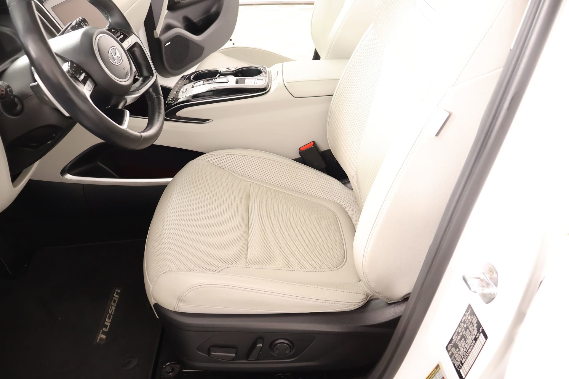 Used 2022 Hyundai Tucson Limited image 12