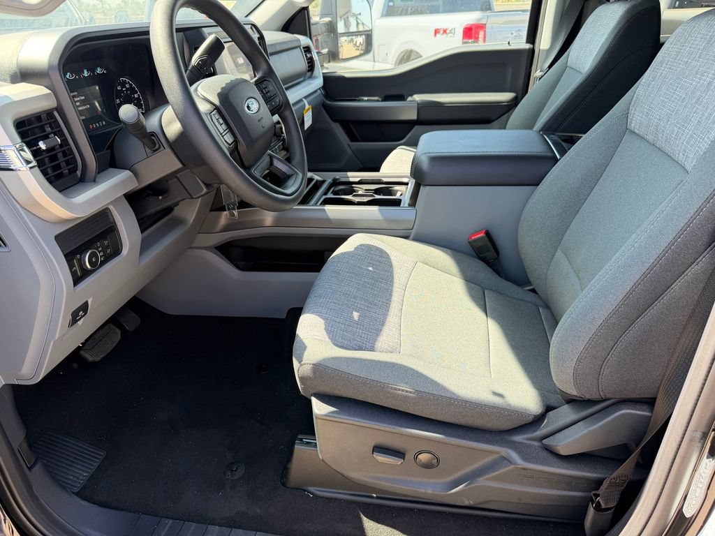 New 2026 Ford F250 XLT w/ FX4 Off-Road Package AWD/4WD image 24