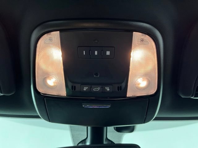 Used 2025 Dodge Durango GT RWD image 35