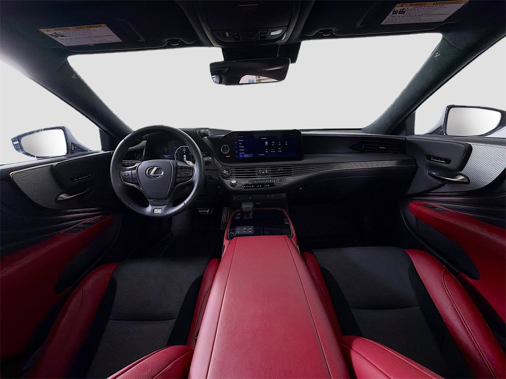 Used 2024 Lexus LS 500 F Sport image 9