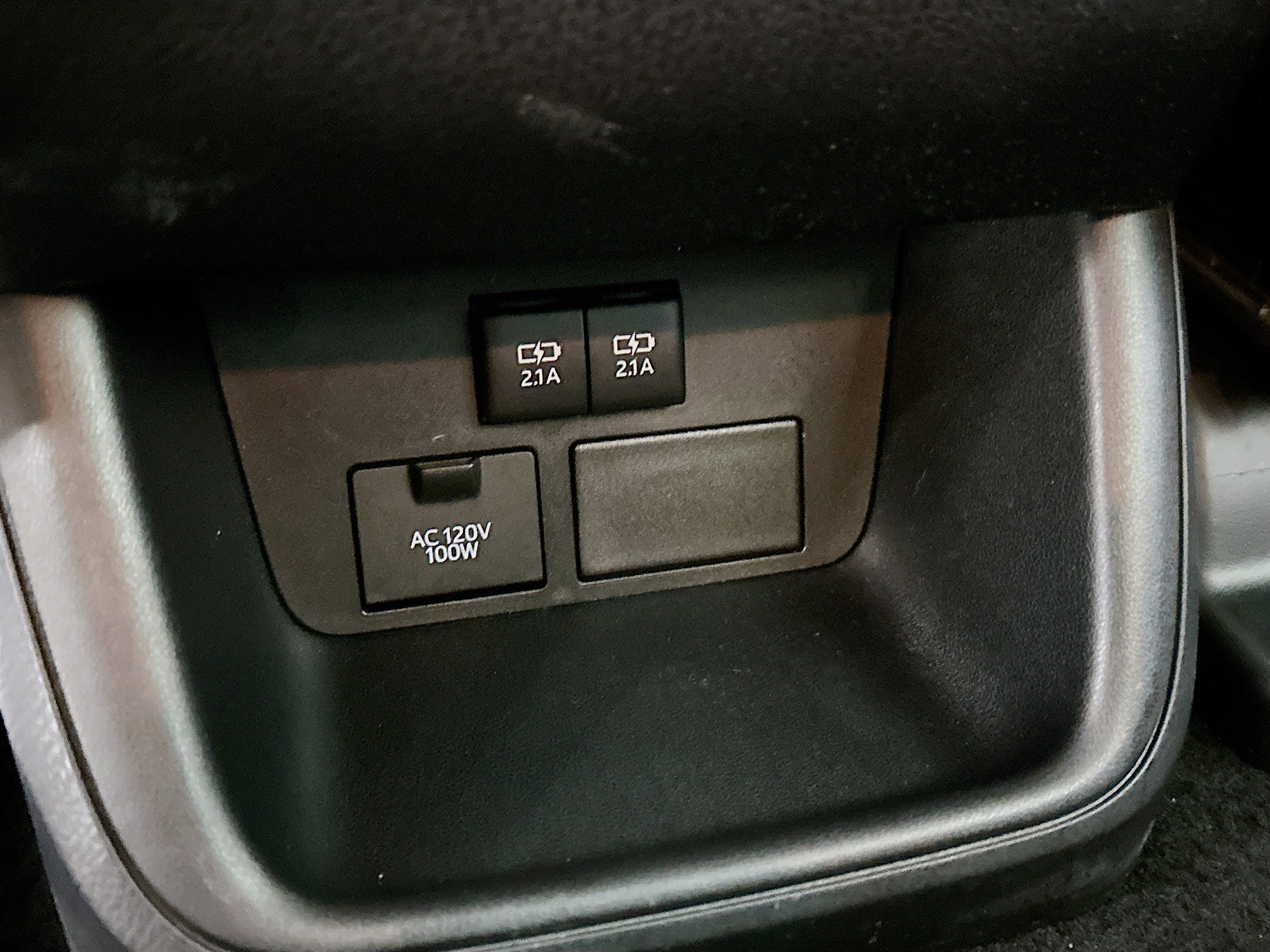 Used 2017 Toyota Highlander Limited image 26