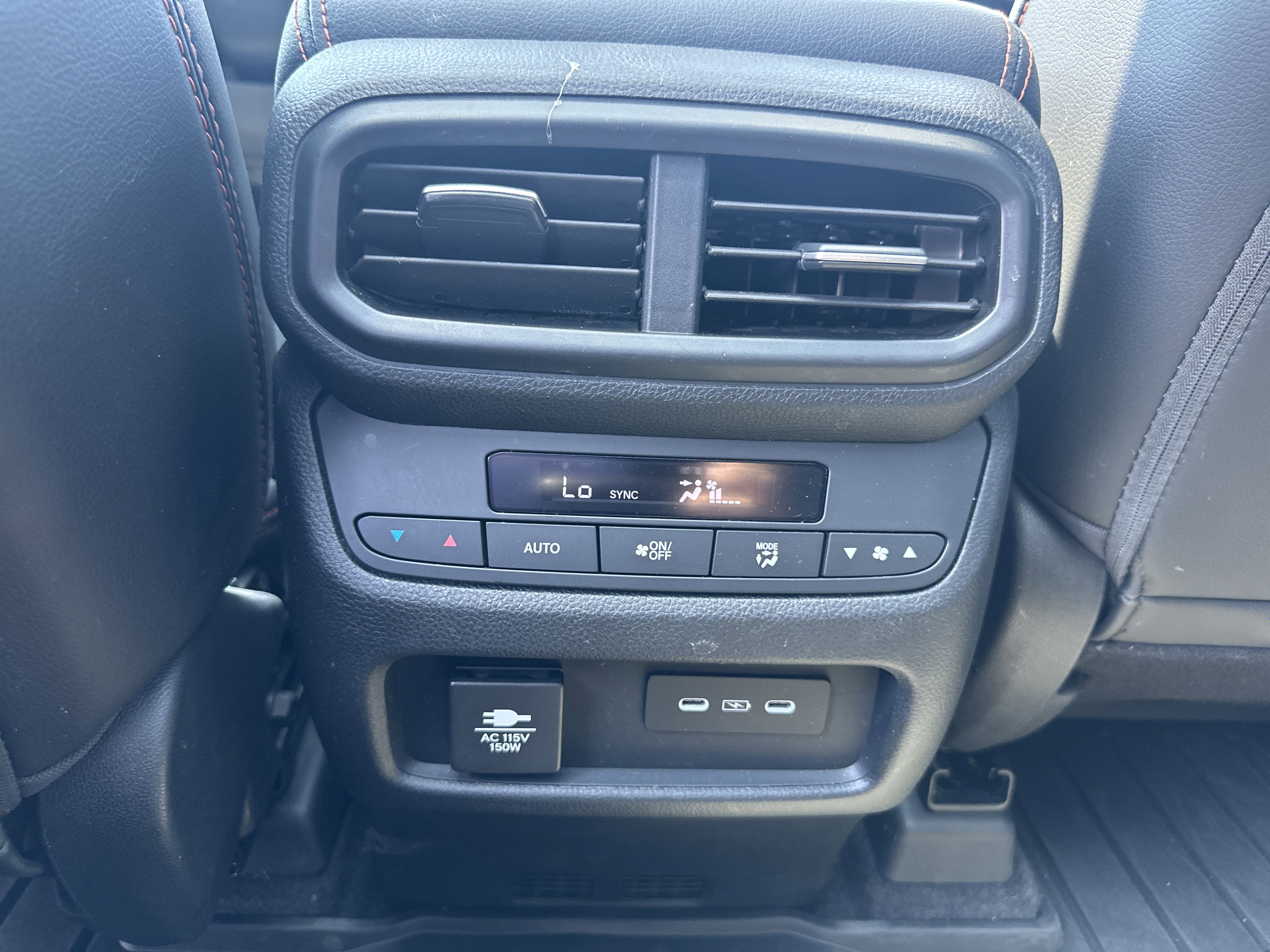 Certified 2024 Honda Pilot TrailSport image 18