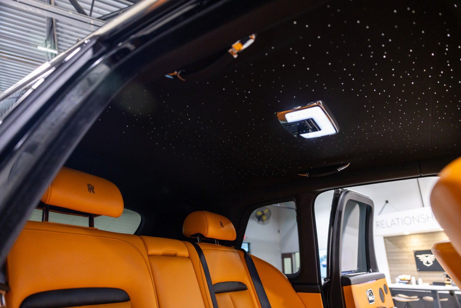 Used 2022 Rolls-Royce Cullinan AWD/4WD image 29