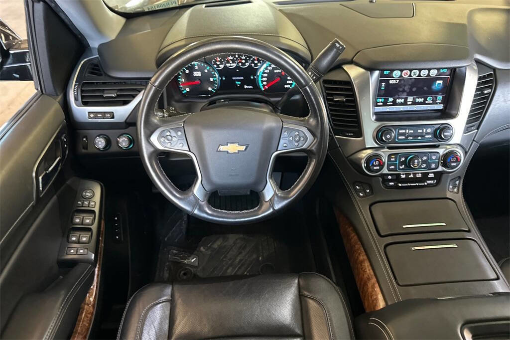 Used 2020 Chevrolet Tahoe Premier w/ Premier 6.2L Value Package image 14