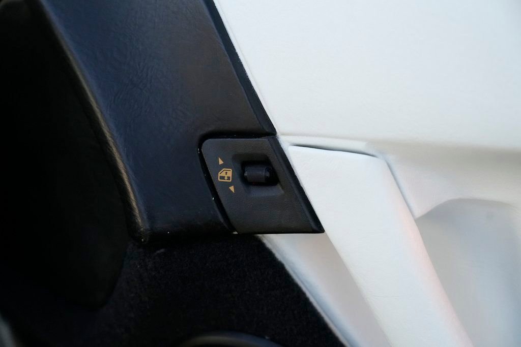 Used 1992 Chevrolet Corvette Convertible image 27