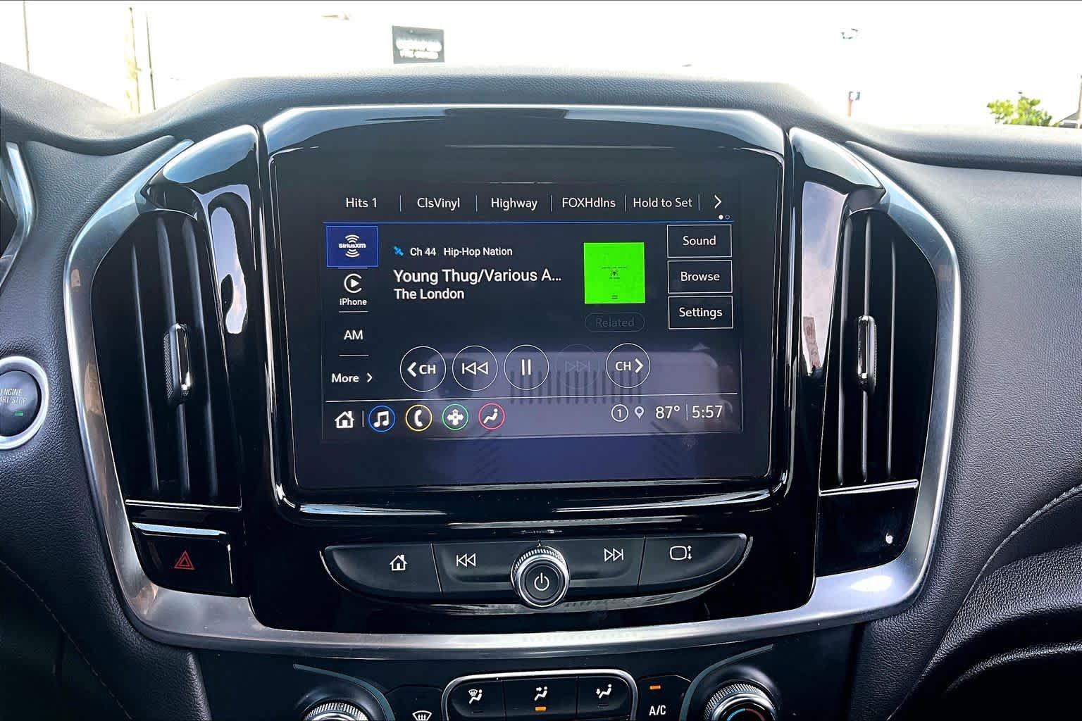 Used 2023 Chevrolet Traverse LT FWD image 34