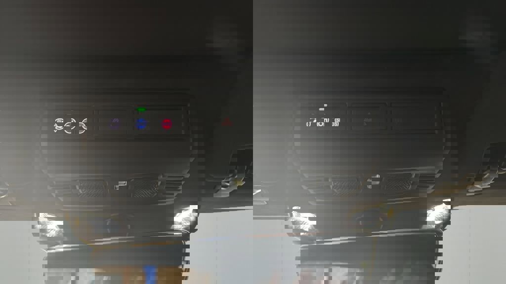 New 2026 Chevrolet Corvette Stingray Premium Cpe w/ Z51 Performance Package image 23