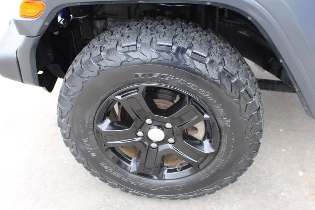 Used 2018 Jeep Wrangler Unlimited Sport S image 11