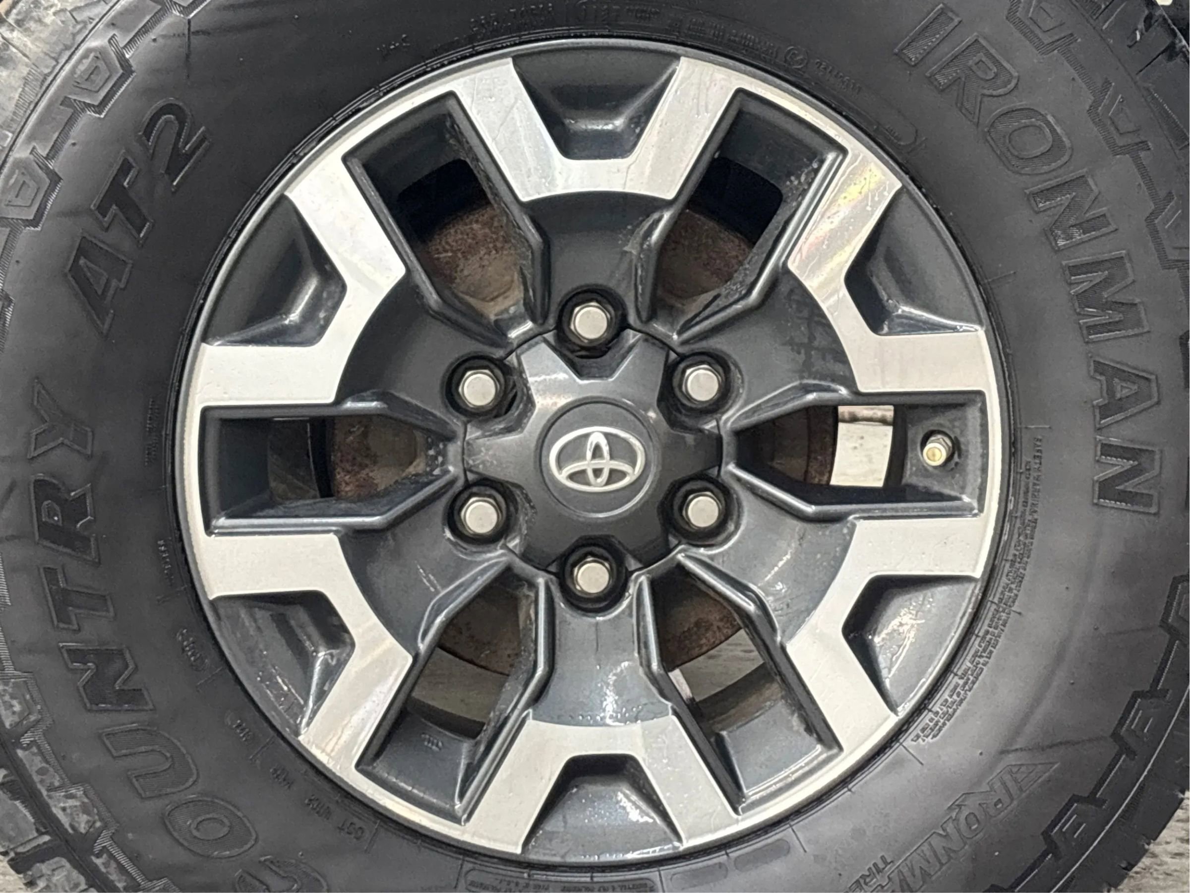 Used 2017 Toyota Tacoma TRD Off-Road w/ Tow Package image 30