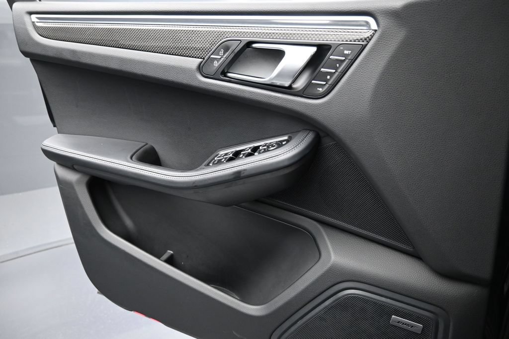 Certified 2024 Porsche Macan GTS AWD/4WD image 25