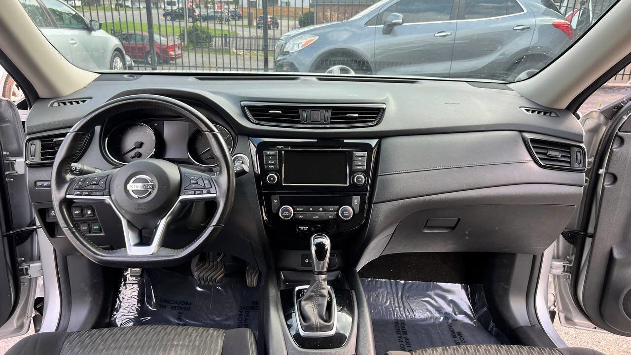Used 2019 Nissan Rogue SV w/ Sun & Sound Touring Package image 21