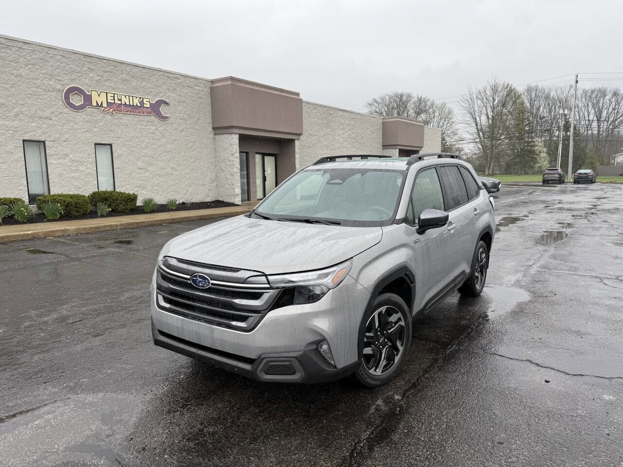 Used 2025 Subaru Forester Limited w/ Popular Package image 4