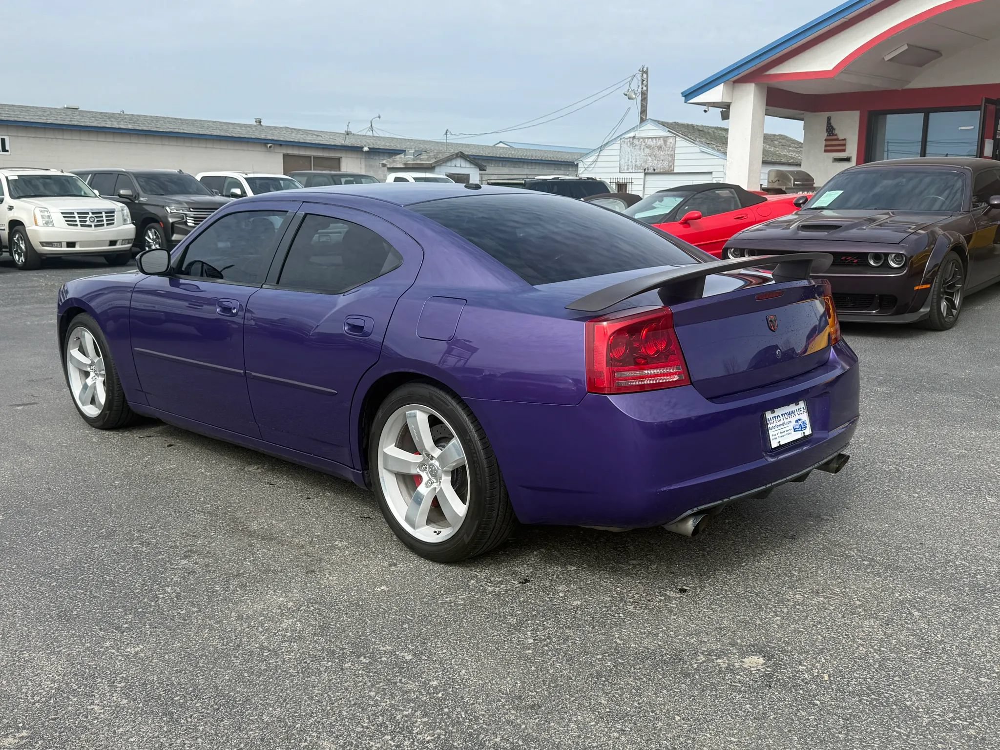 Used 2007 Dodge Charger SRT8 w/ SRT Option Group III RWD image 3