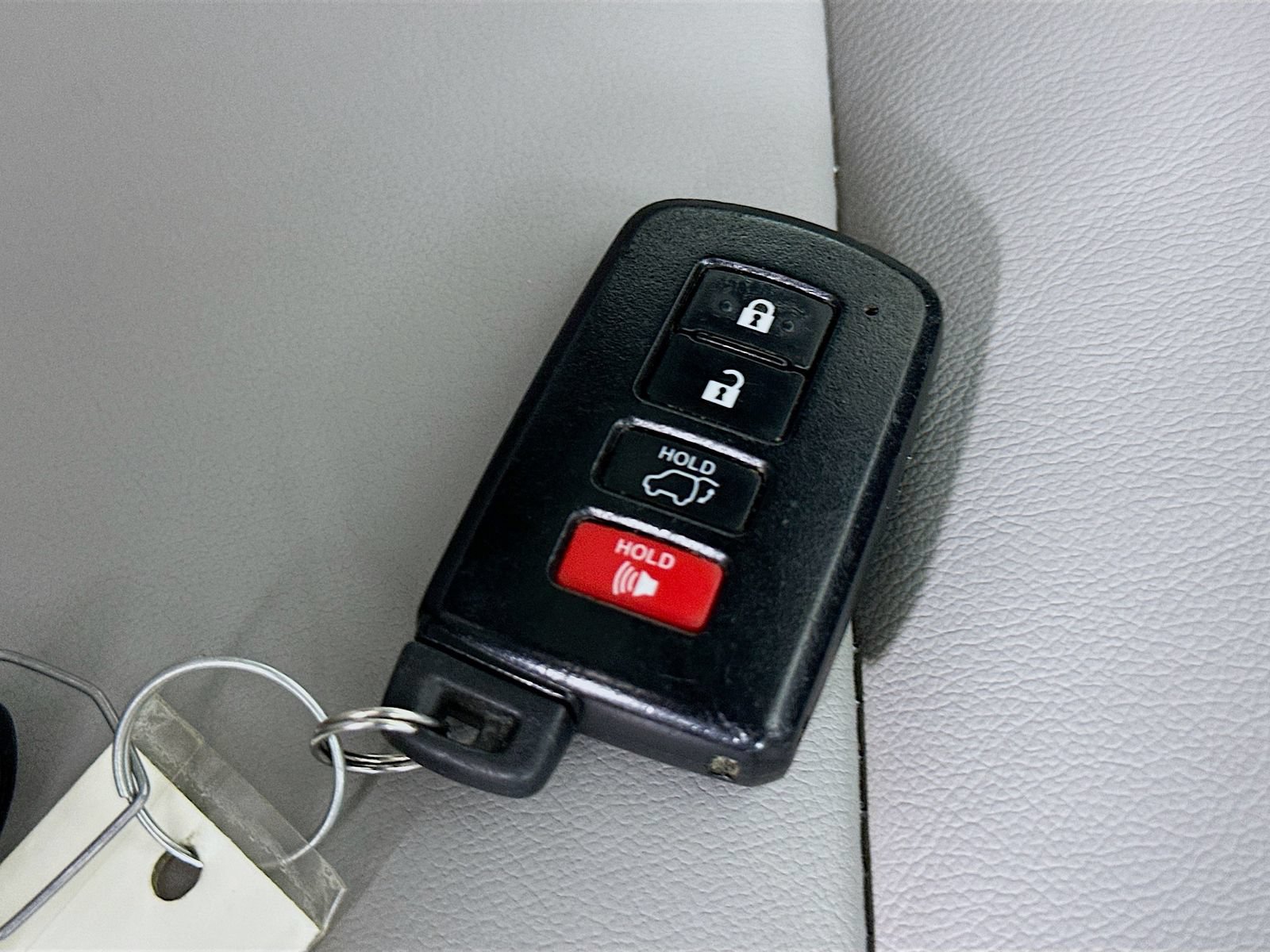 Used 2019 Toyota Highlander XLE AWD/4WD image 46