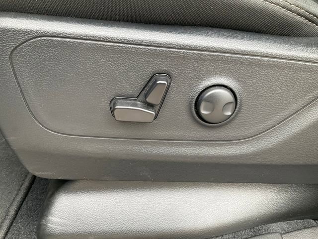 Used 2025 RAM 1500 Big Horn RWD image 6