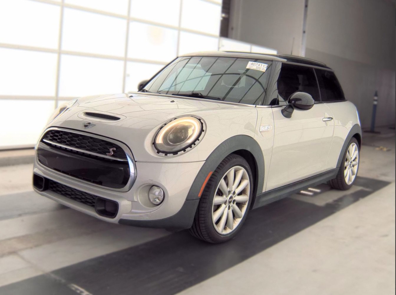 Used 2017 MINI Cooper S FWD image 1