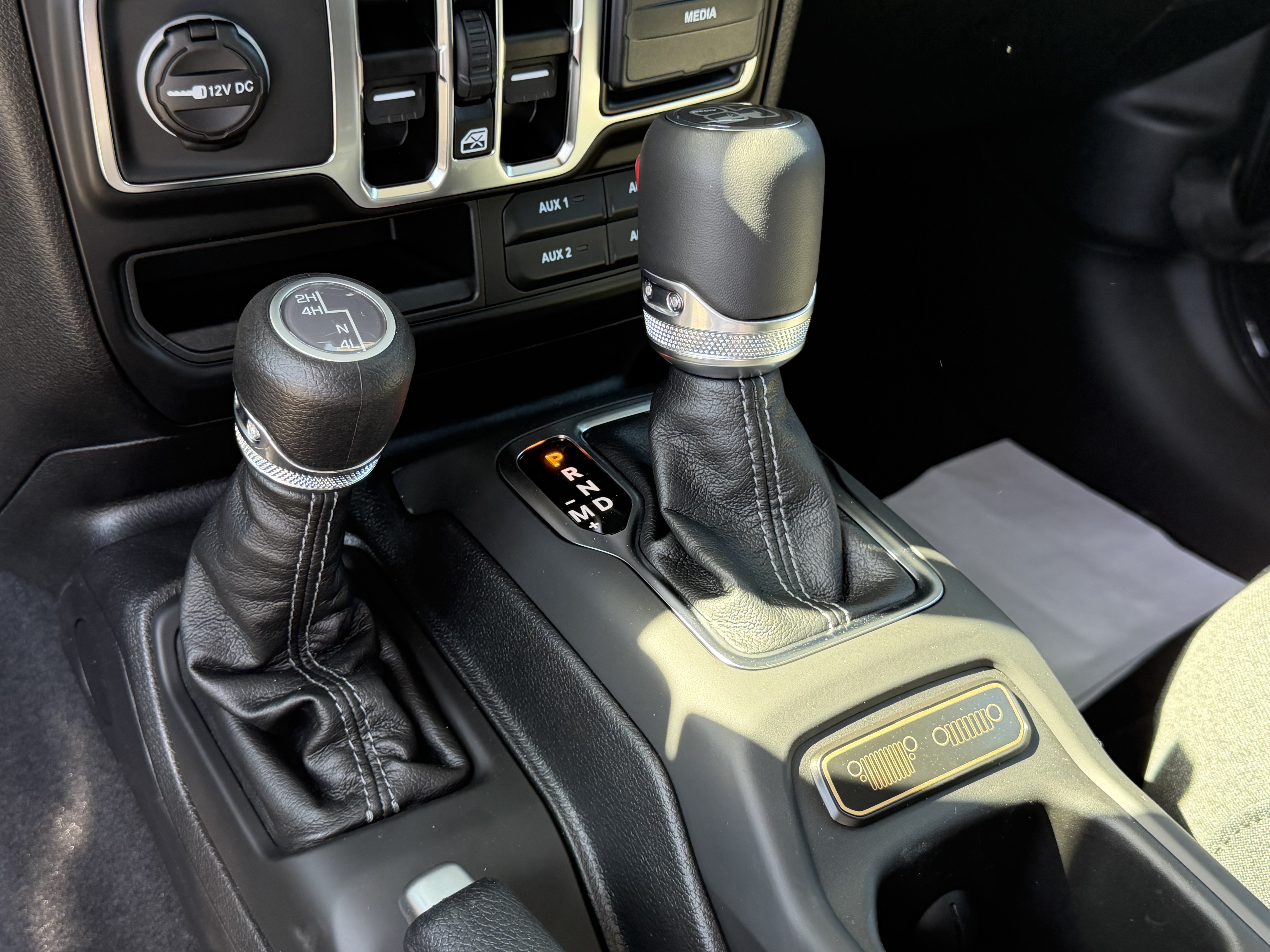 New 2026 Jeep Gladiator Sport AWD/4WD image 22