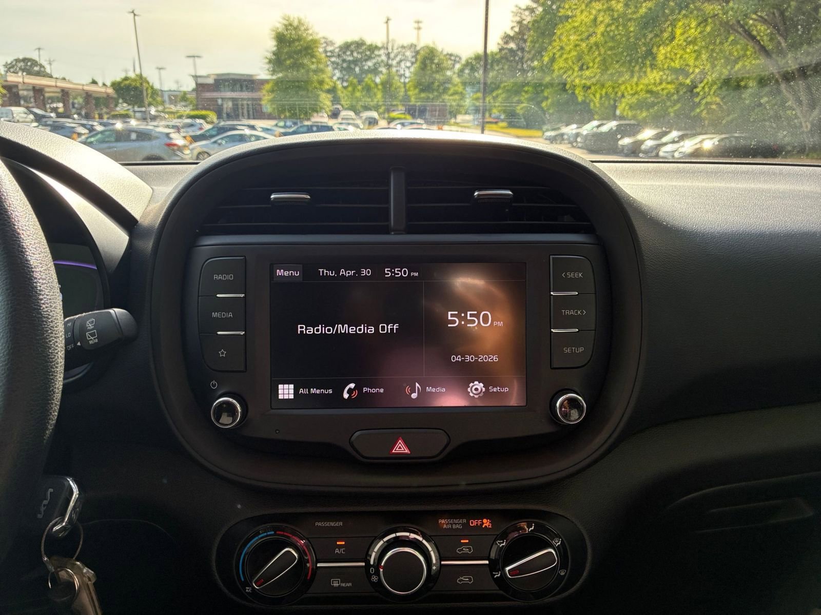 Used 2025 Kia Soul LX w/ LX Technology Package FWD image 29