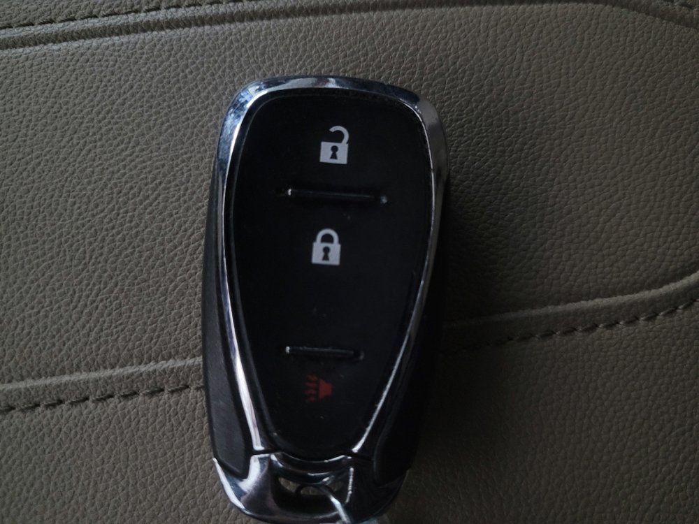 Used 2023 Chevrolet Traverse LS FWD image 32