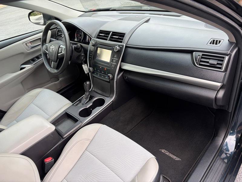 Used 2016 Toyota Camry SE image 33