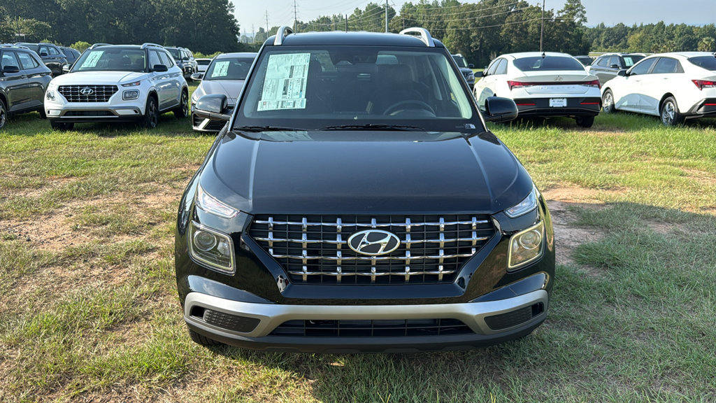 New 2026 Hyundai Venue SEL FWD image 2