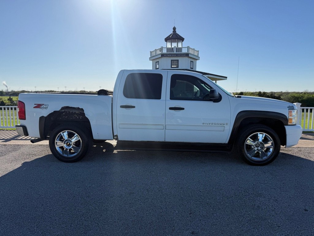 Used 2008 Chevrolet Silverado 1500 LT w/ Power Pack Plus AWD/4WD image 4