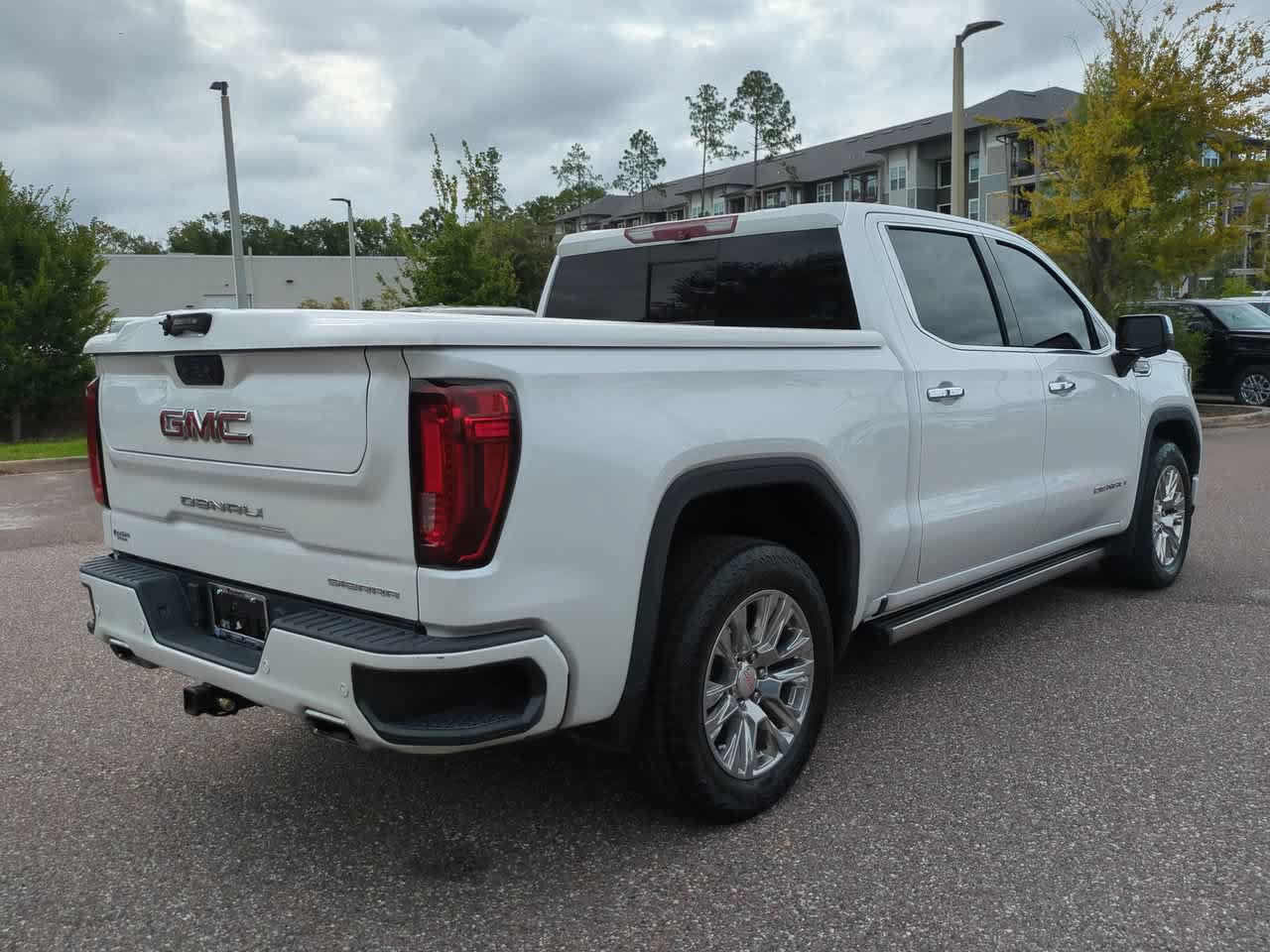 Used 2023 GMC Sierra 1500 Denali w/ Technology Package AWD/4WD image 6