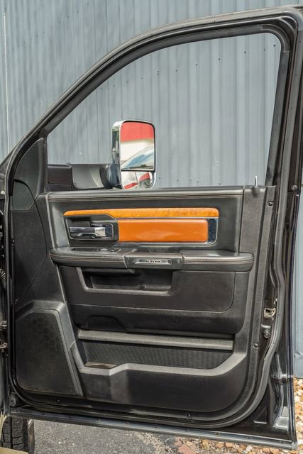 Used 2017 RAM 3500 Laramie Longhorn image 43