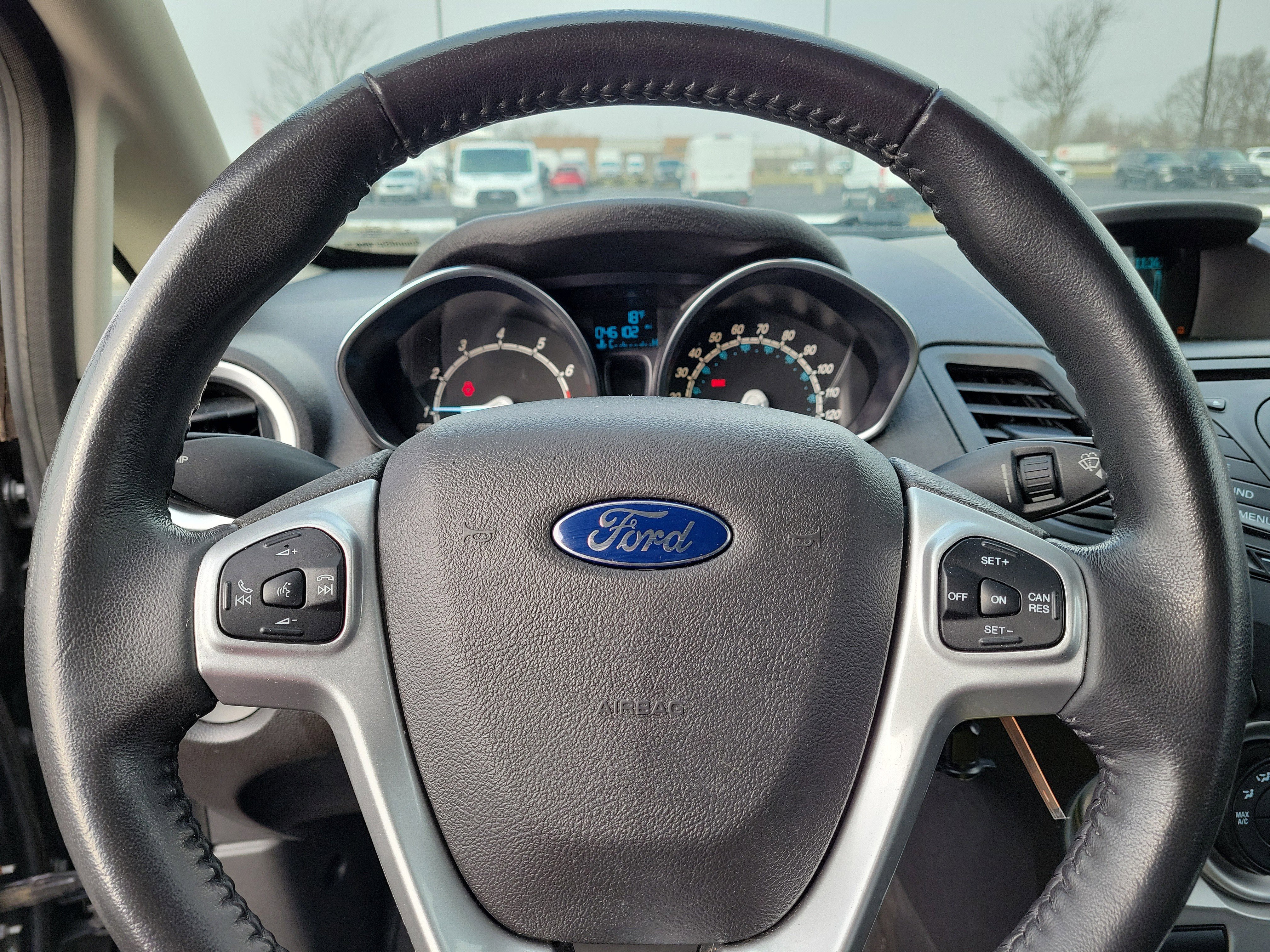 Used 2015 Ford Fiesta SE image 22