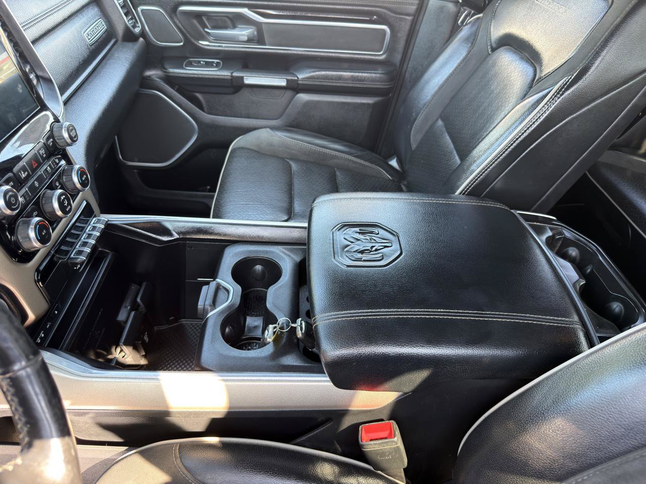 Used 2019 RAM 1500 Laramie AWD/4WD image 18