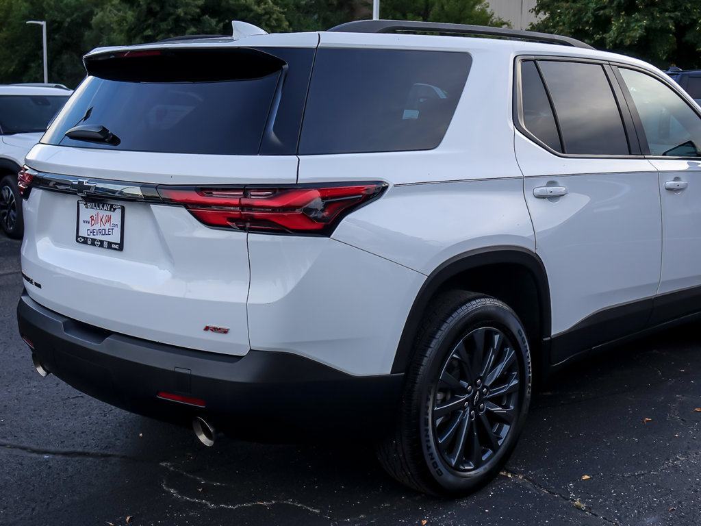 Used 2023 Chevrolet Traverse RS w/ LPO, Floor Liner Package AWD/4WD image 9