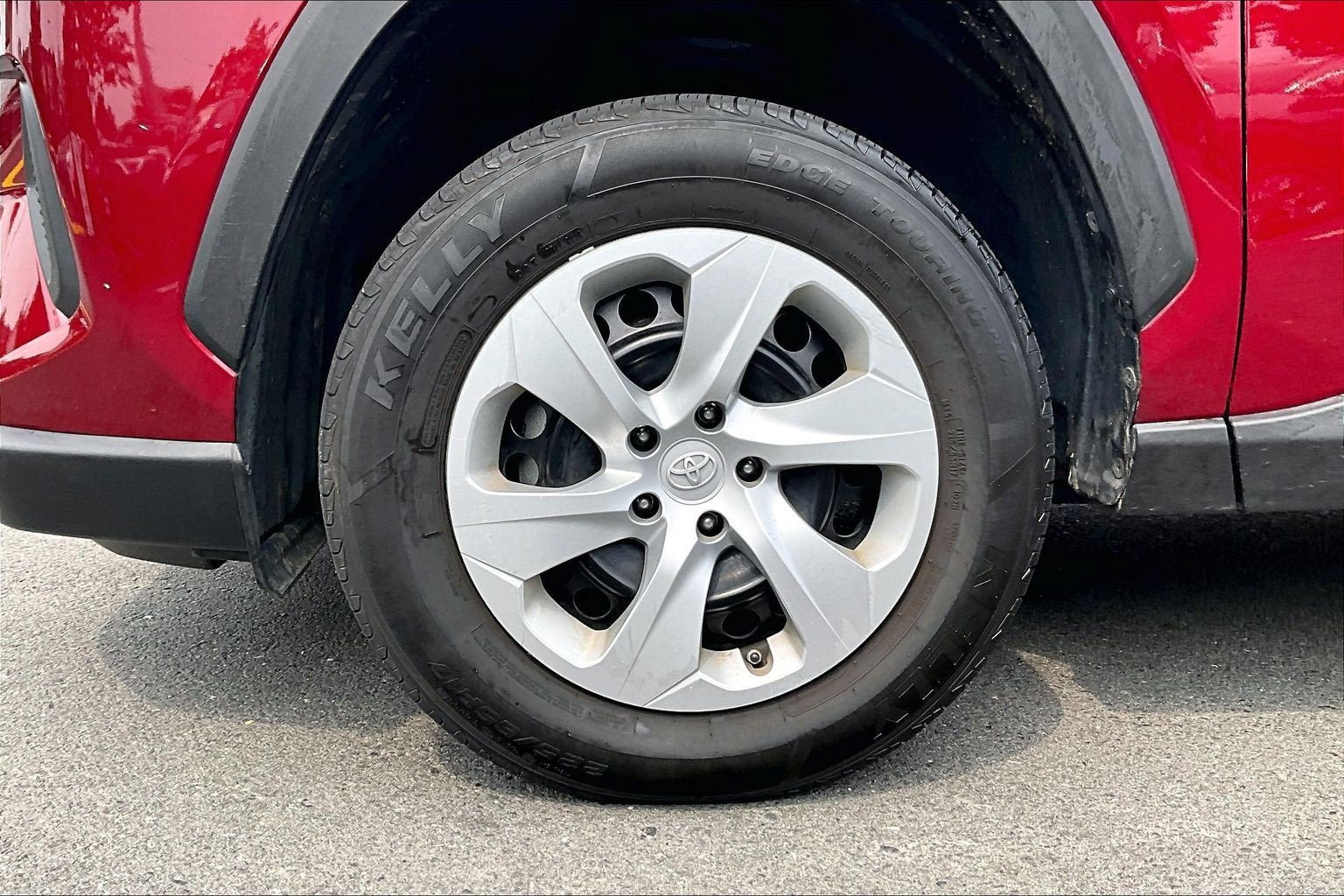 Used 2019 Toyota RAV4 LE w/ All Weather Liner Package AWD/4WD image 9