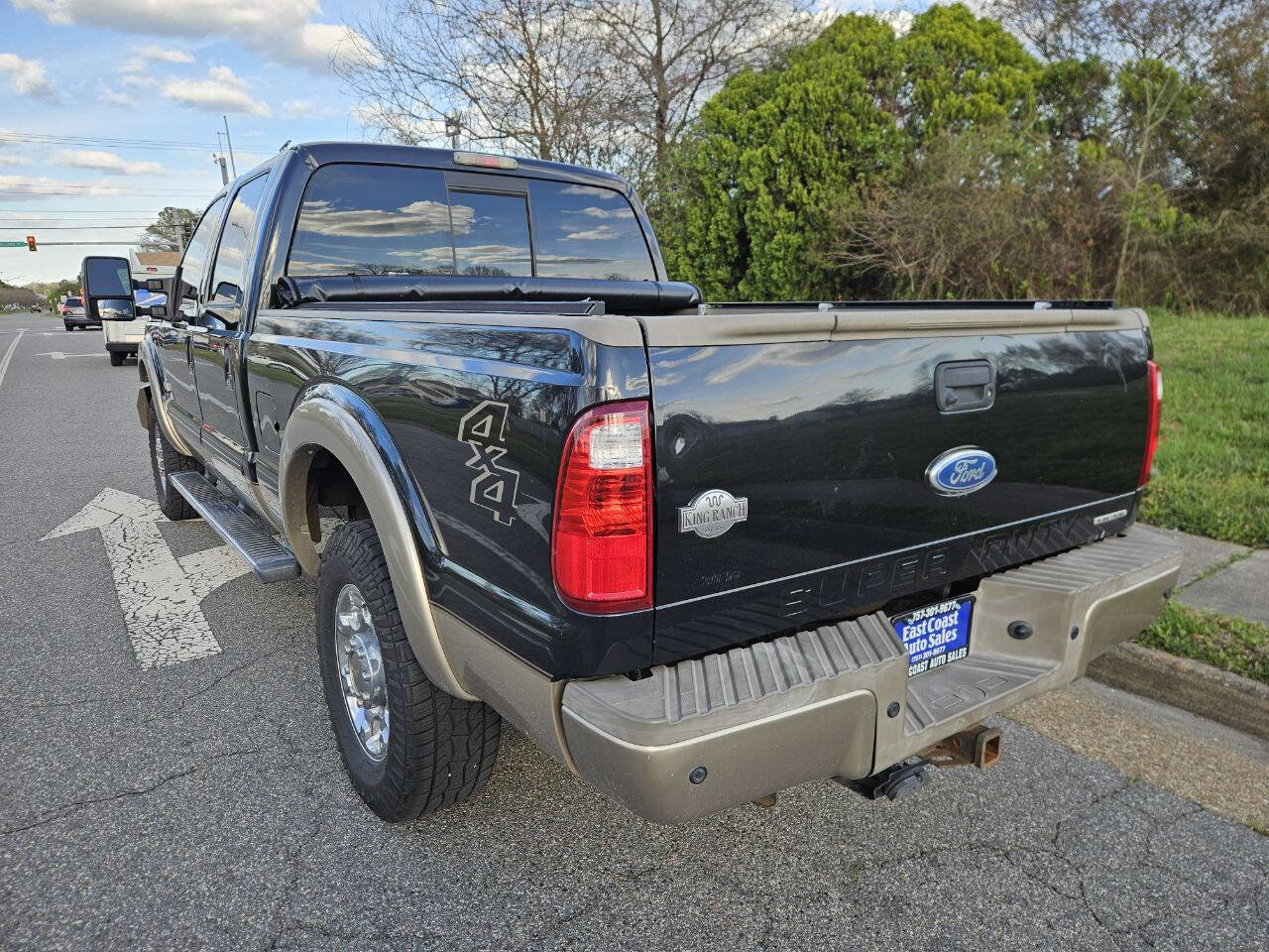 Used 2012 Ford F250 King Ranch w/ King Ranch w/Chrome Pkg image 4