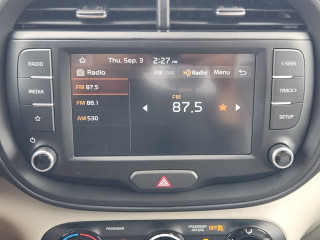Used 2025 Kia Soul LX w/ LX Technology Package FWD image 5