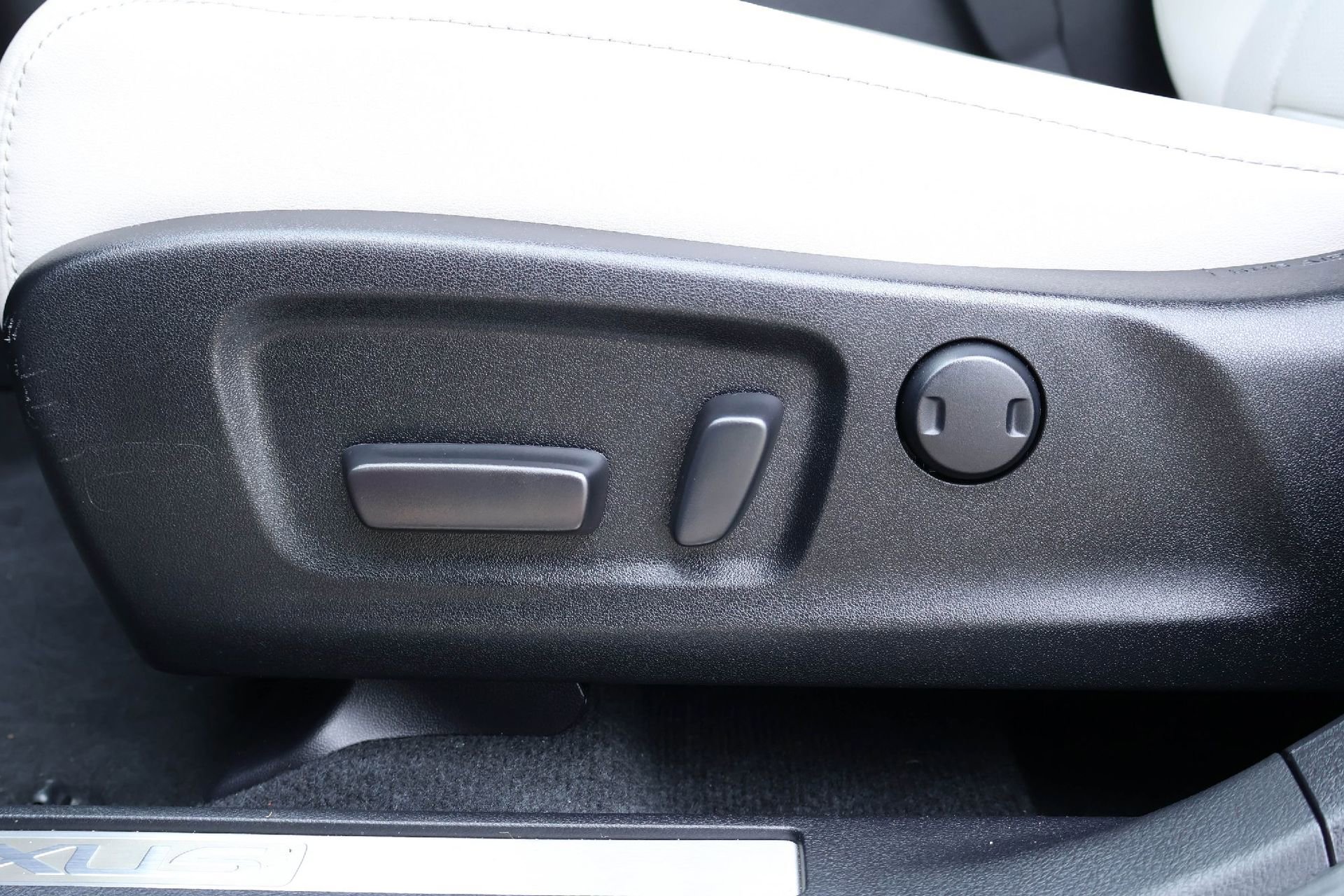 Used 2022 Lexus RX 350 FWD w/ Premium Package image 24