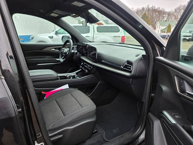 Used 2024 Chevrolet Traverse LT w/ Trailering Package image 12