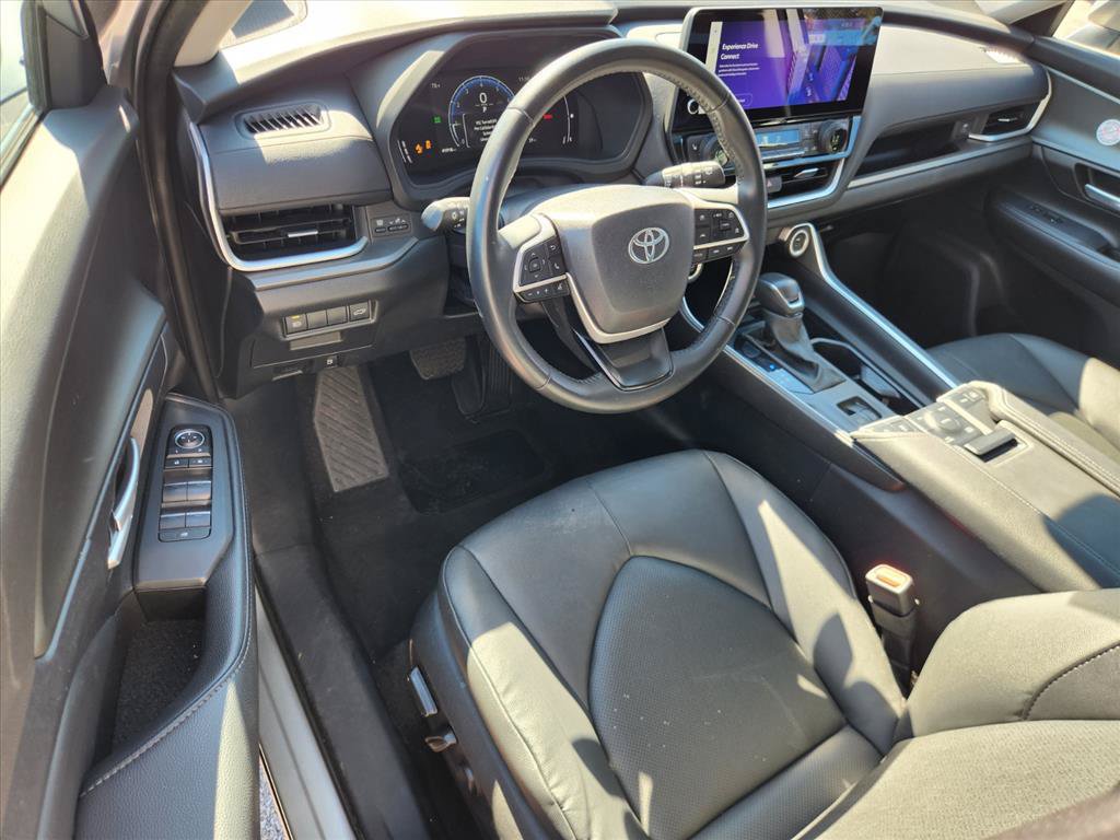 Certified 2025 Toyota Grand Highlander AWD image 18