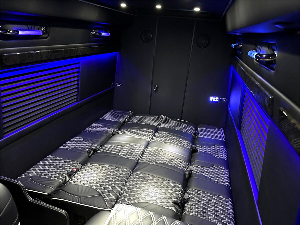 Used 2024 Mercedes-Benz Sprinter 3500 image 4