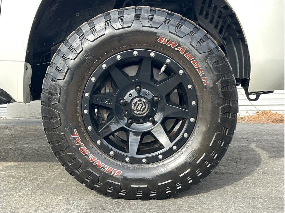 Used 2016 Toyota Land Cruiser 4WD - OME Lift + Modified - No image 36