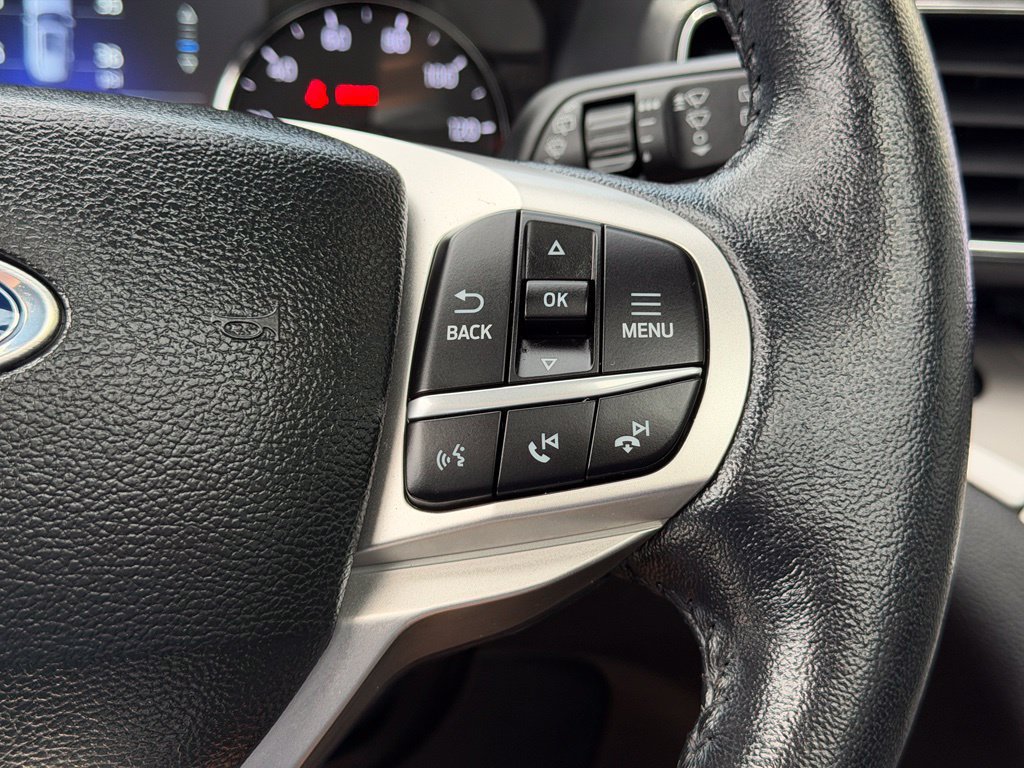 Used 2023 Ford Explorer XLT w/ Equipment Group 202A AWD/4WD image 18