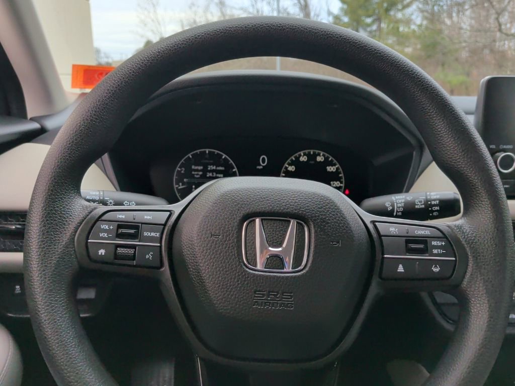 Certified 2025 Honda HR-V LX image 17