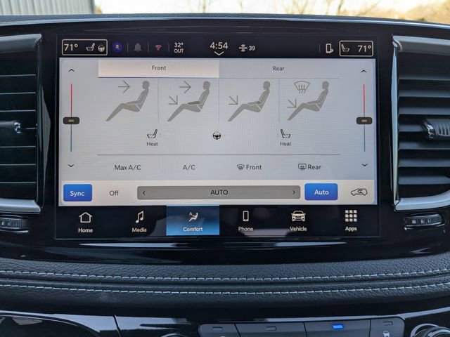New 2026 Chrysler Pacifica Select FWD image 17