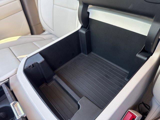 Used 2023 GMC Yukon Denali image 31