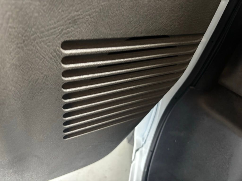 New 2025 Chevrolet Express 2500 Work Van w/ Driver Convenience Package image 25