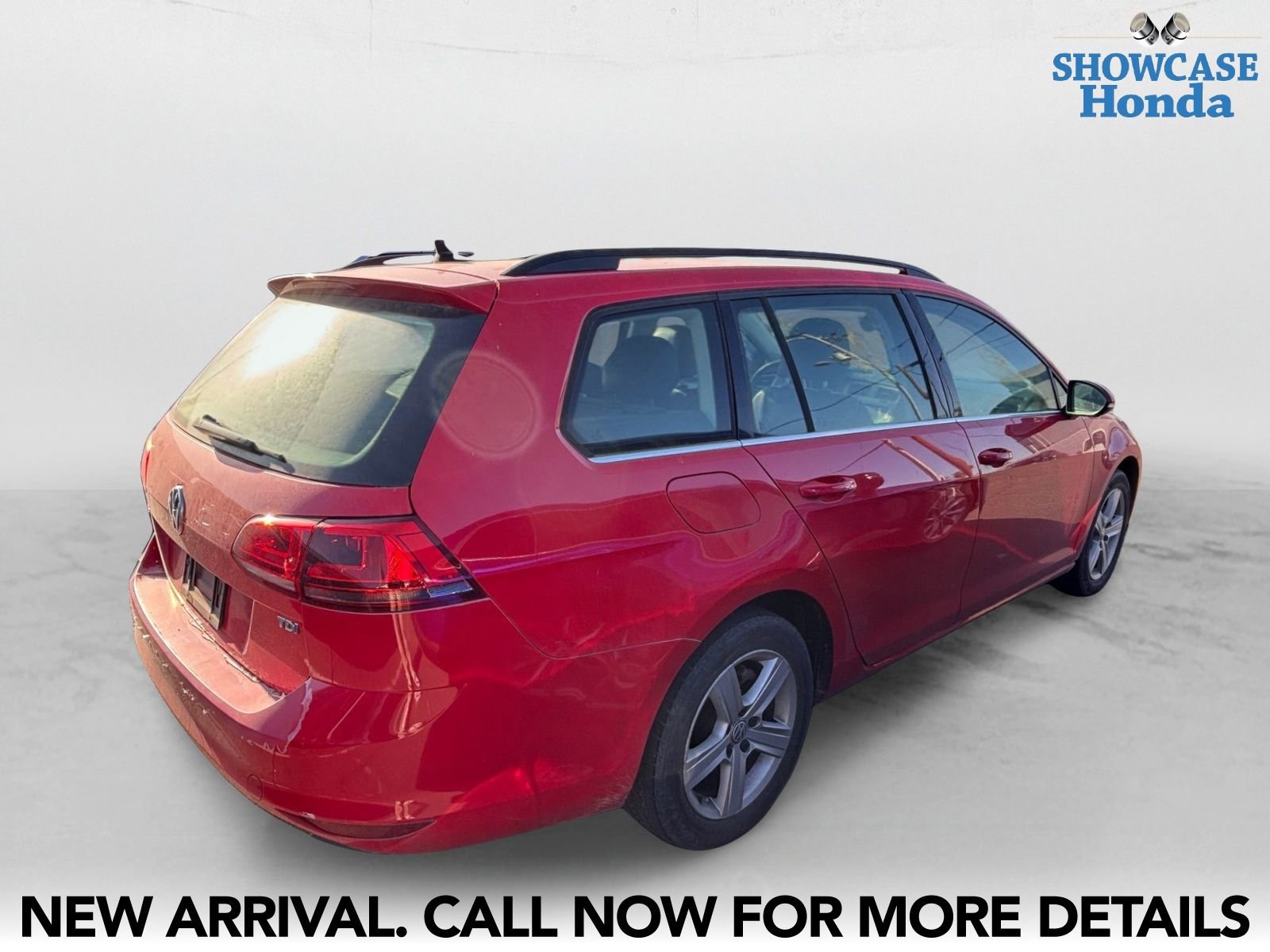 Used 2015 Volkswagen Golf TDI S FWD image 5