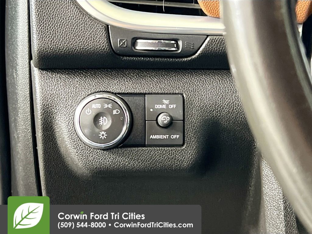 Used 2015 Chevrolet Traverse LT w/ Style and Technology Package image 20