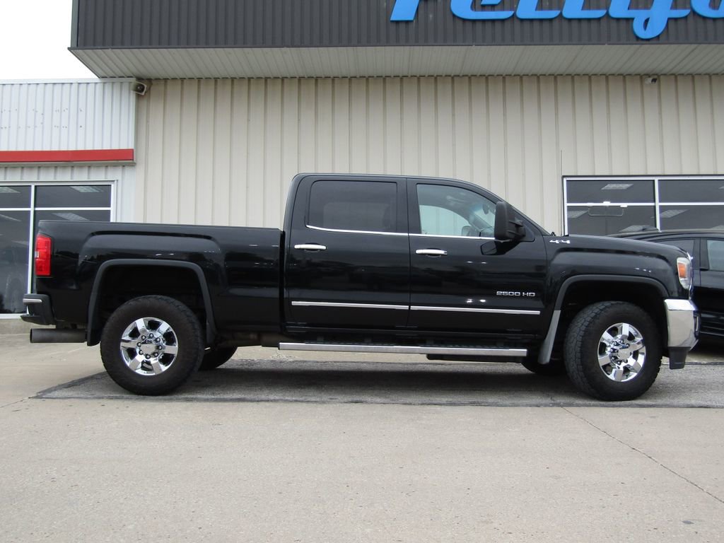 Used 2015 GMC Sierra 2500 SLT w/ Duramax Plus Package AWD/4WD image 2